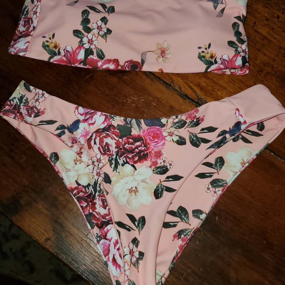 Sz small 2 pc swimsuit